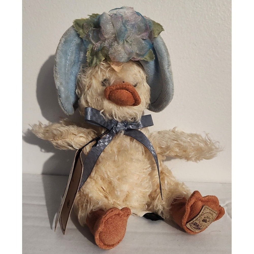 Boyds Bears limited edition Donna Duck number edition # 1440/5000 with tags HTF